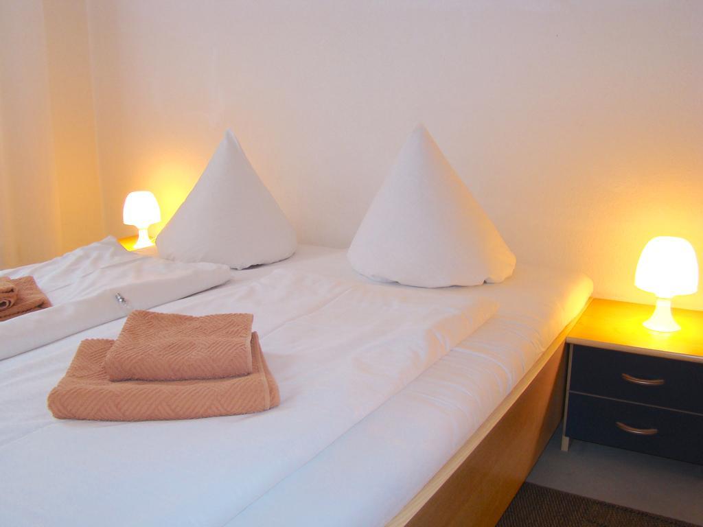 Bnb Potsdamer Platz - Rooms & Apartments Berlim Exterior foto